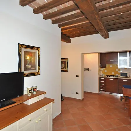 Apartamento Sleeps 4 T242009 Sovana